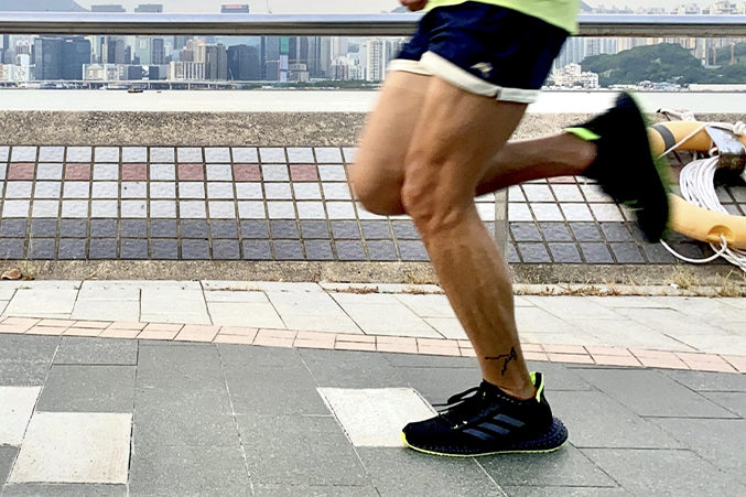 筆者踢波受傷,停跑2星期後終於可以從新跑步,選擇了試穿 adidas 4DFWD 用作慢跑。